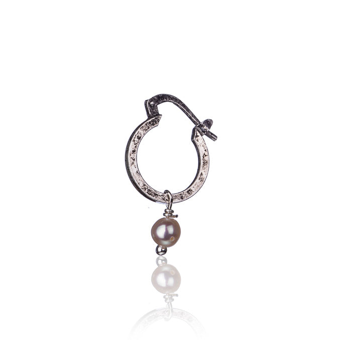 Orecchino da uomo in argento 925.